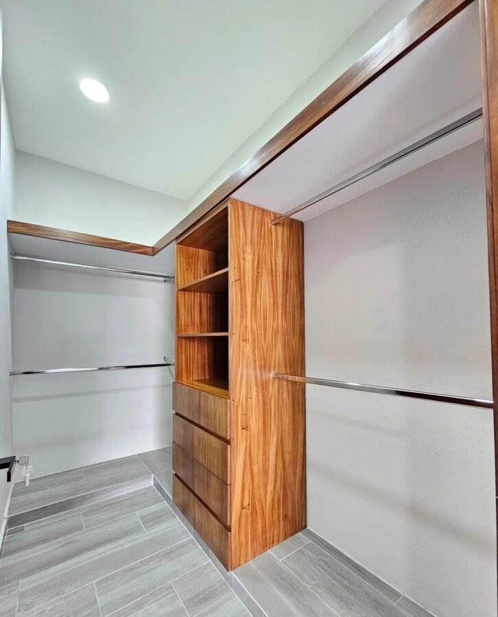 Casa en venta en Colima con alberca en Real Santa Bárbara