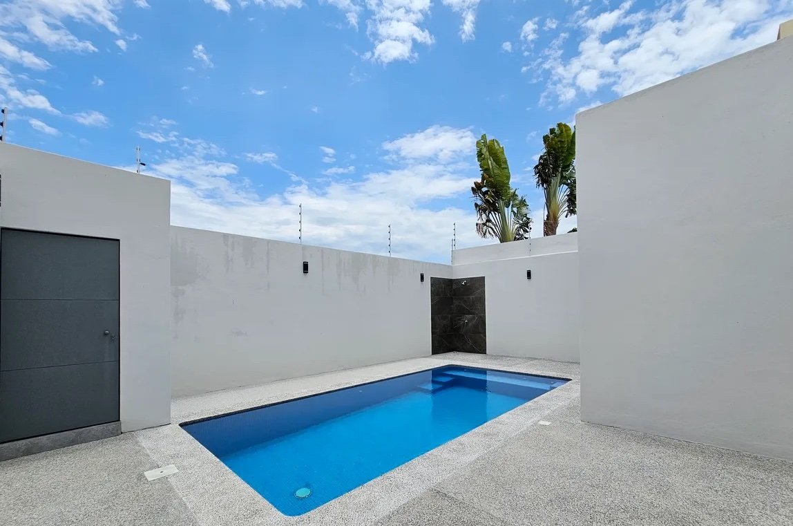 Casa en venta en Colima con alberca en Real Santa Bárbara