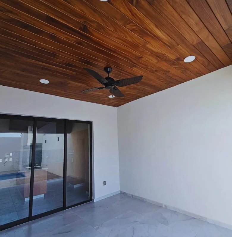 Casa en venta en Colima con alberca en Real Santa Bárbara