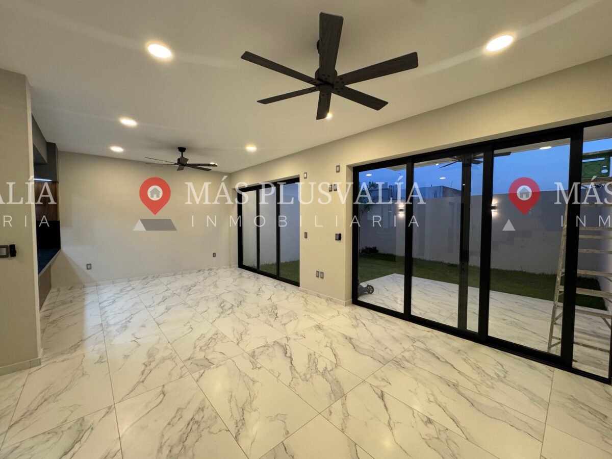Casa en venta en Colima en coto privado Etherum