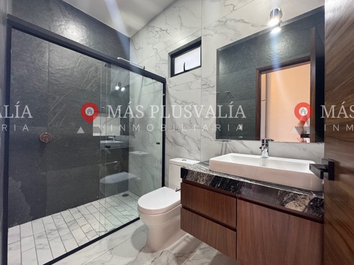 Casa en venta en Colima en coto privado Etherum