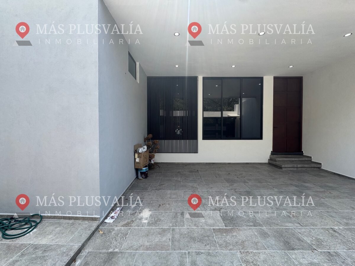 Casa en venta con alberca en Colima en Residencial Romanza