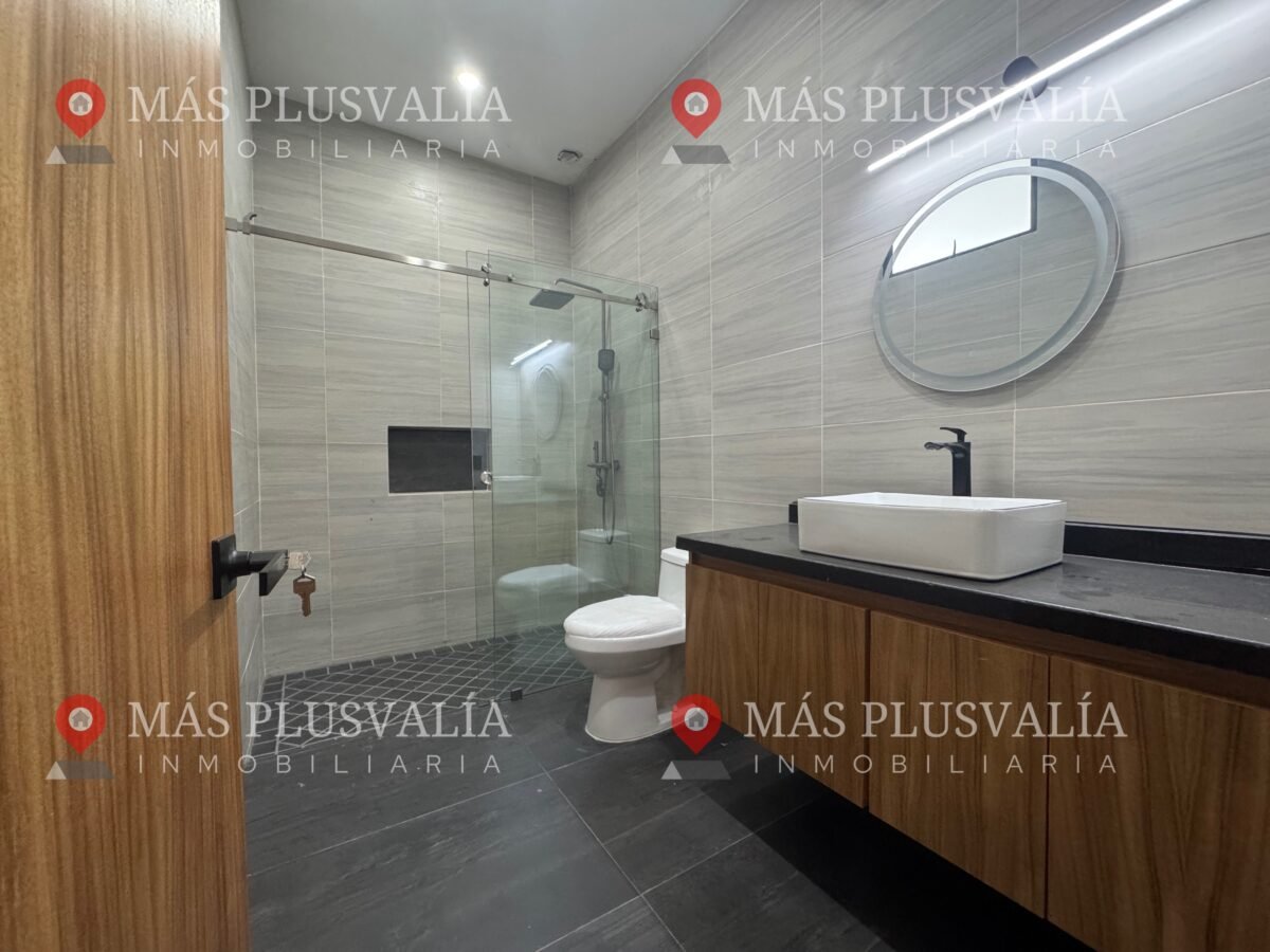 Casa en venta con alberca en Colima en Residencial Romanza