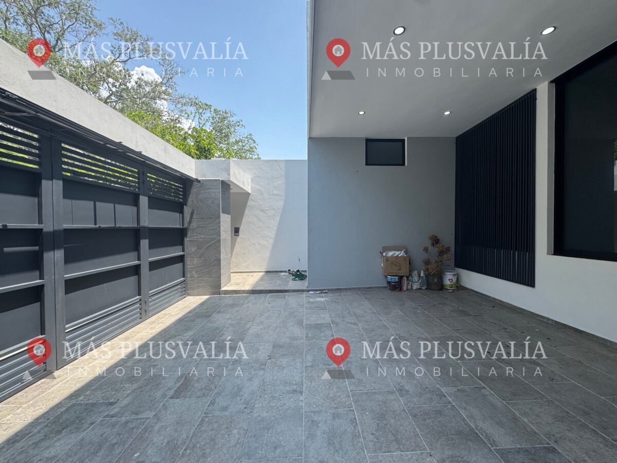Casa en venta con alberca en Colima en Residencial Romanza