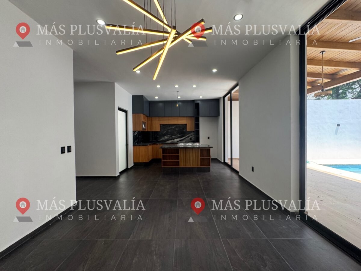 Casa en venta con alberca en Colima en Residencial Romanza