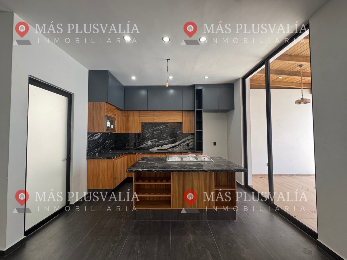 Casa en venta con alberca en Colima en Residencial Romanza