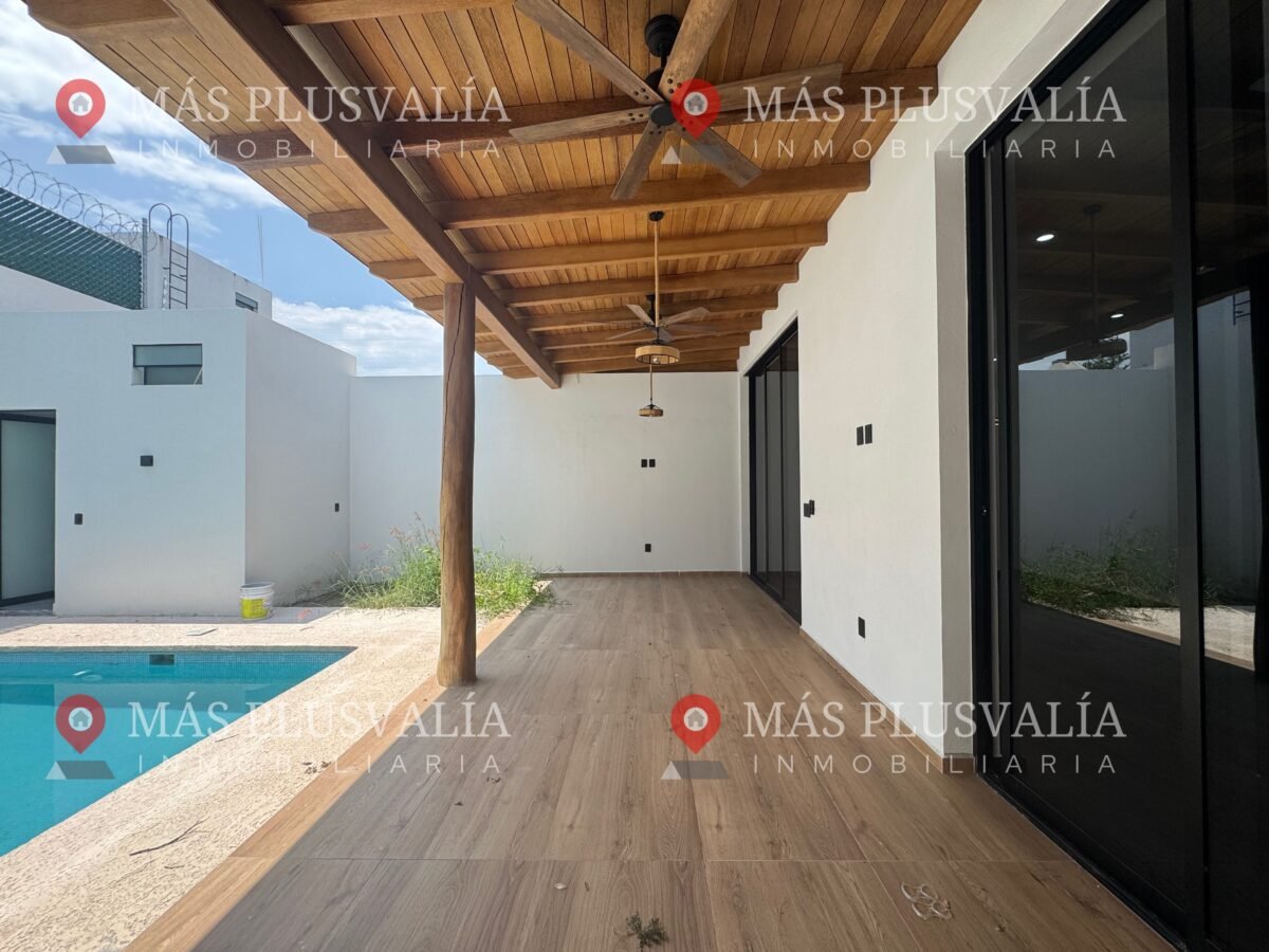 Casa en venta con alberca en Colima en Residencial Romanza