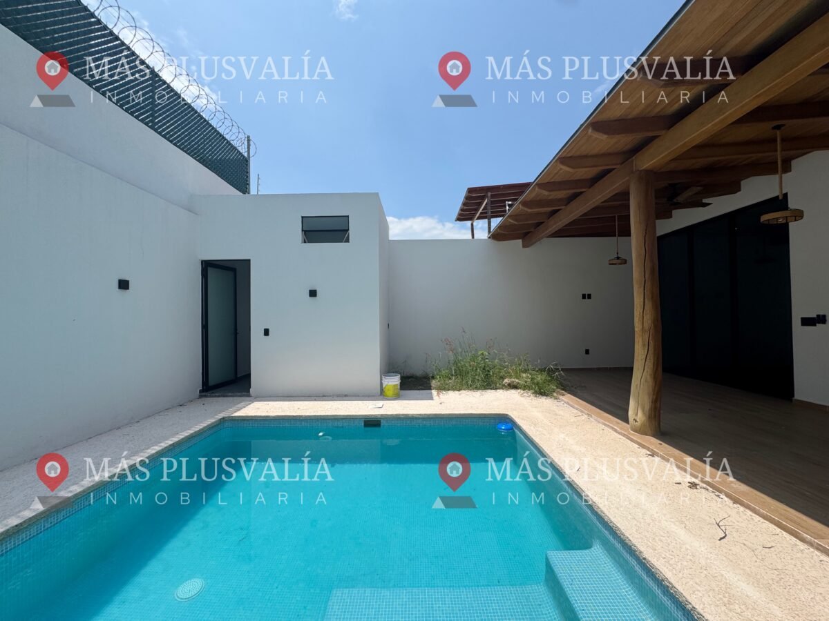 Casa en venta con alberca en Colima en Residencial Romanza