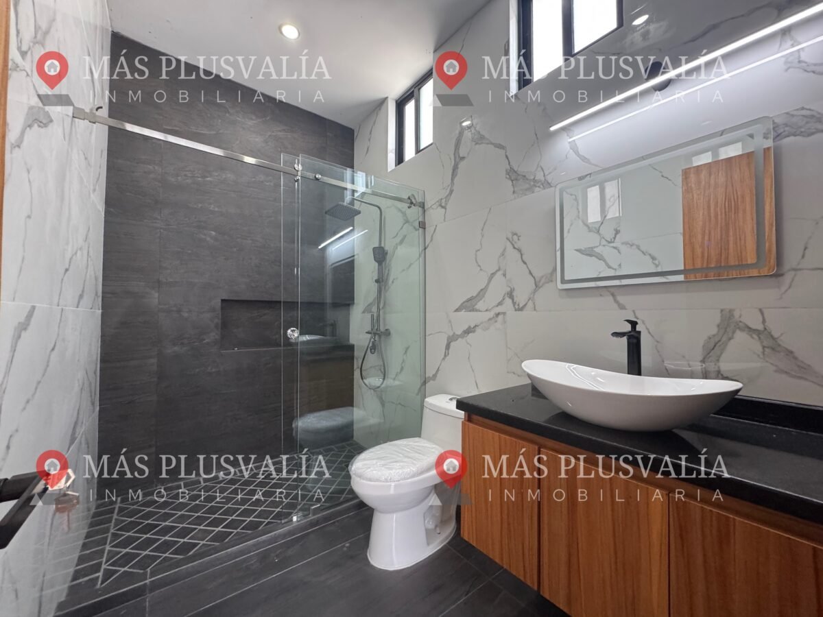 Casa en venta con alberca en Colima en Residencial Romanza