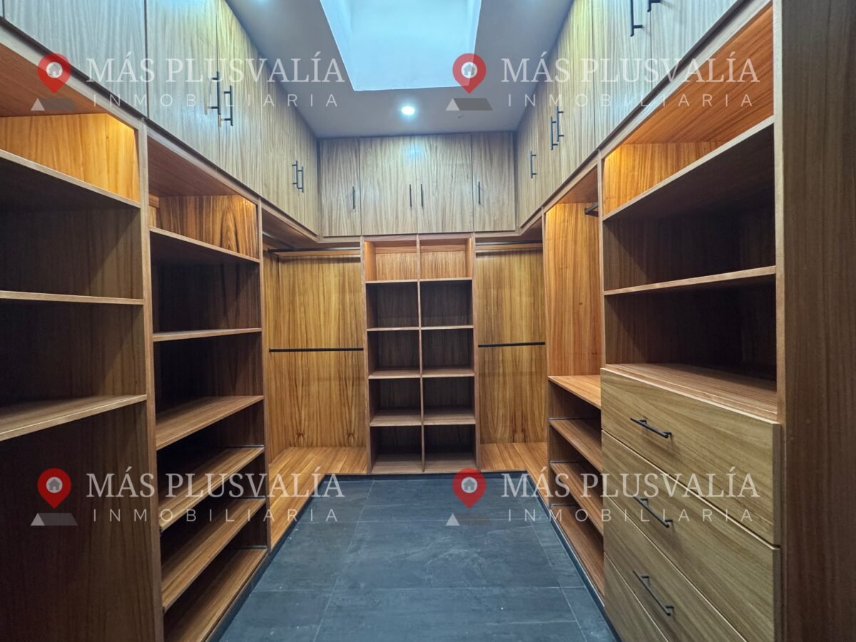 Casa en venta con alberca en Colima en Residencial Romanza