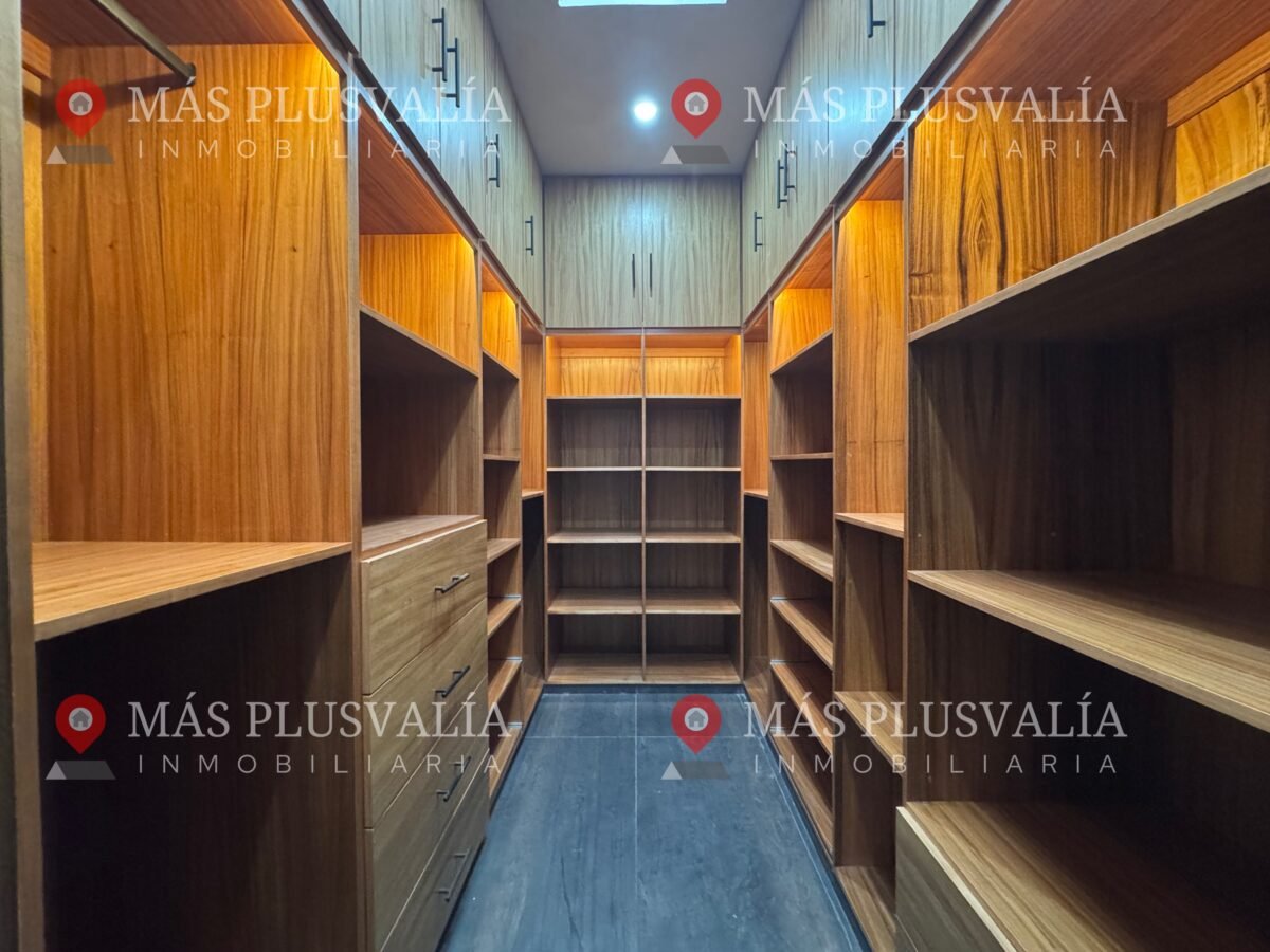 Casa en venta con alberca en Colima en Residencial Romanza